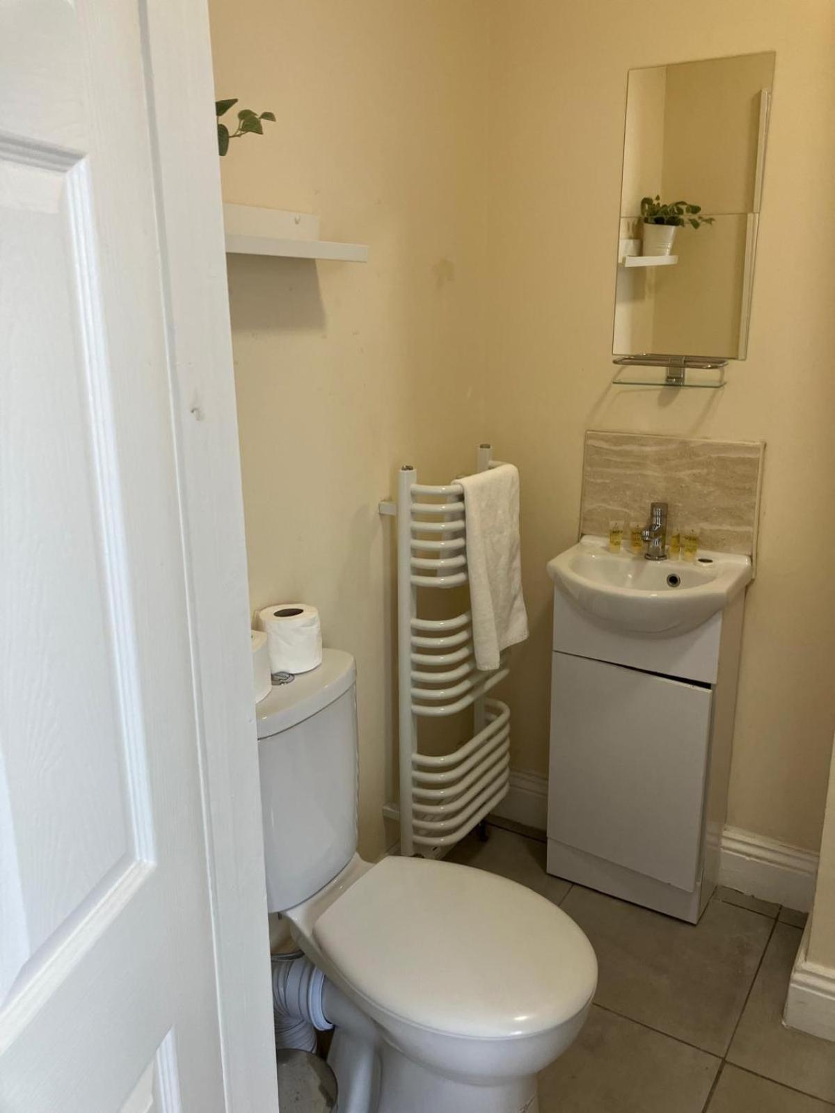 Specious Studio Flats Londres Extérieur photo