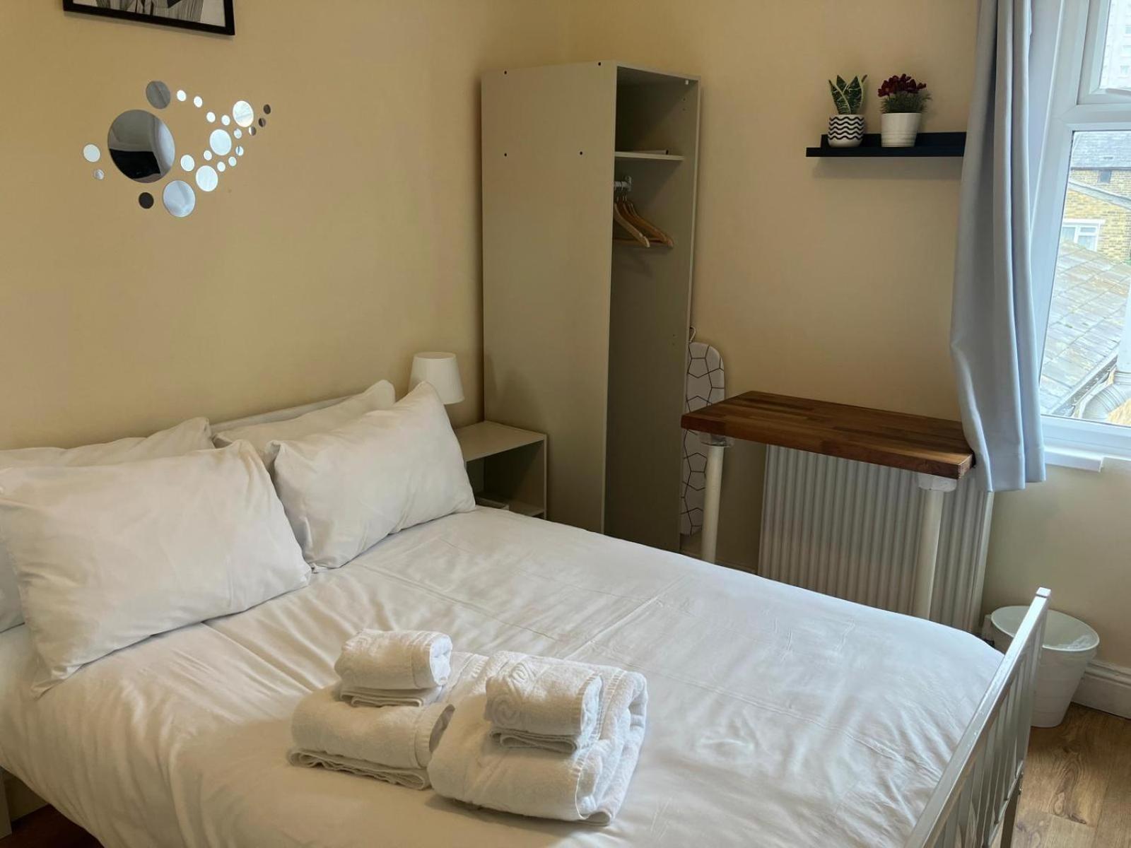 Specious Studio Flats Londres Extérieur photo