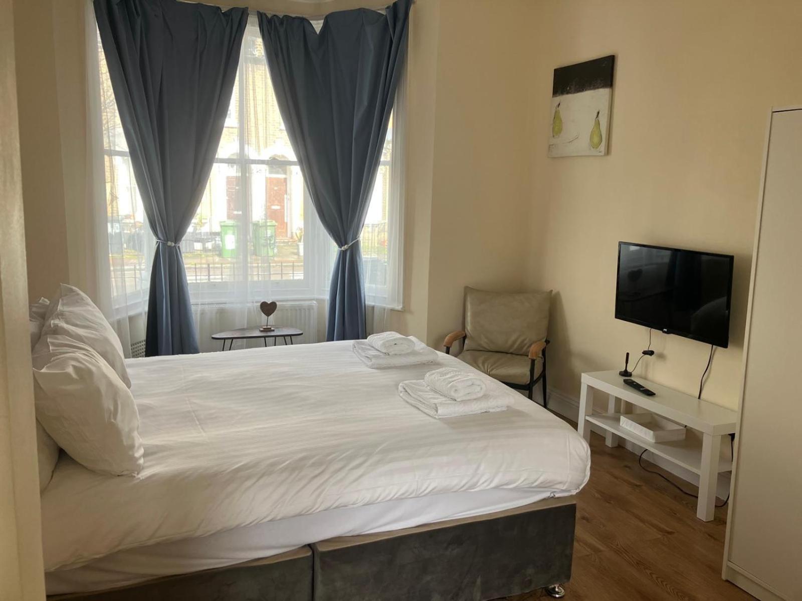 Specious Studio Flats Londres Extérieur photo